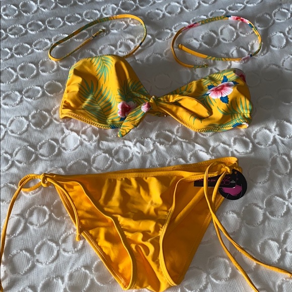 Mustard bikini top L bottom S - Picture 3 of 3